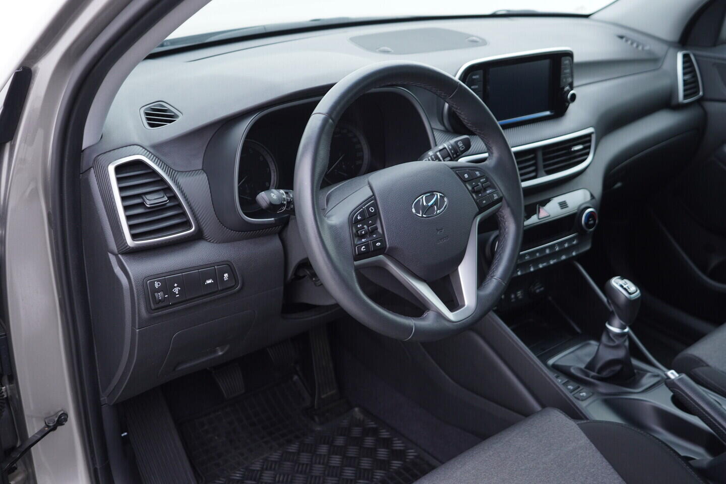 OV190V11003_21.webp_TUCSON Ice Breaker 1.6  130 kW manuál