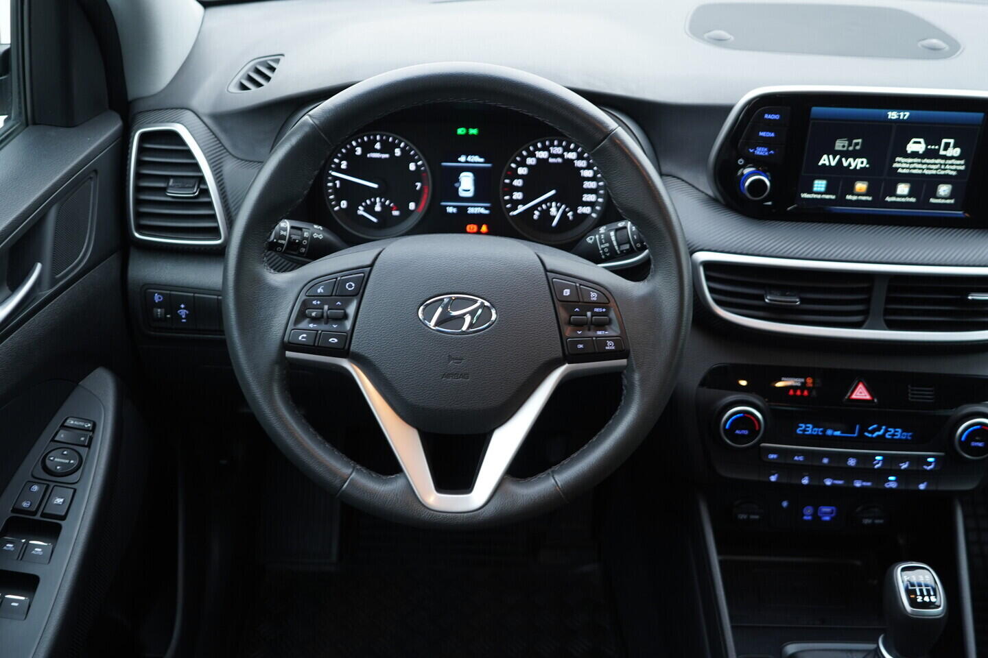 OV190V11003_26.webp_TUCSON Ice Breaker 1.6  130 kW manuál