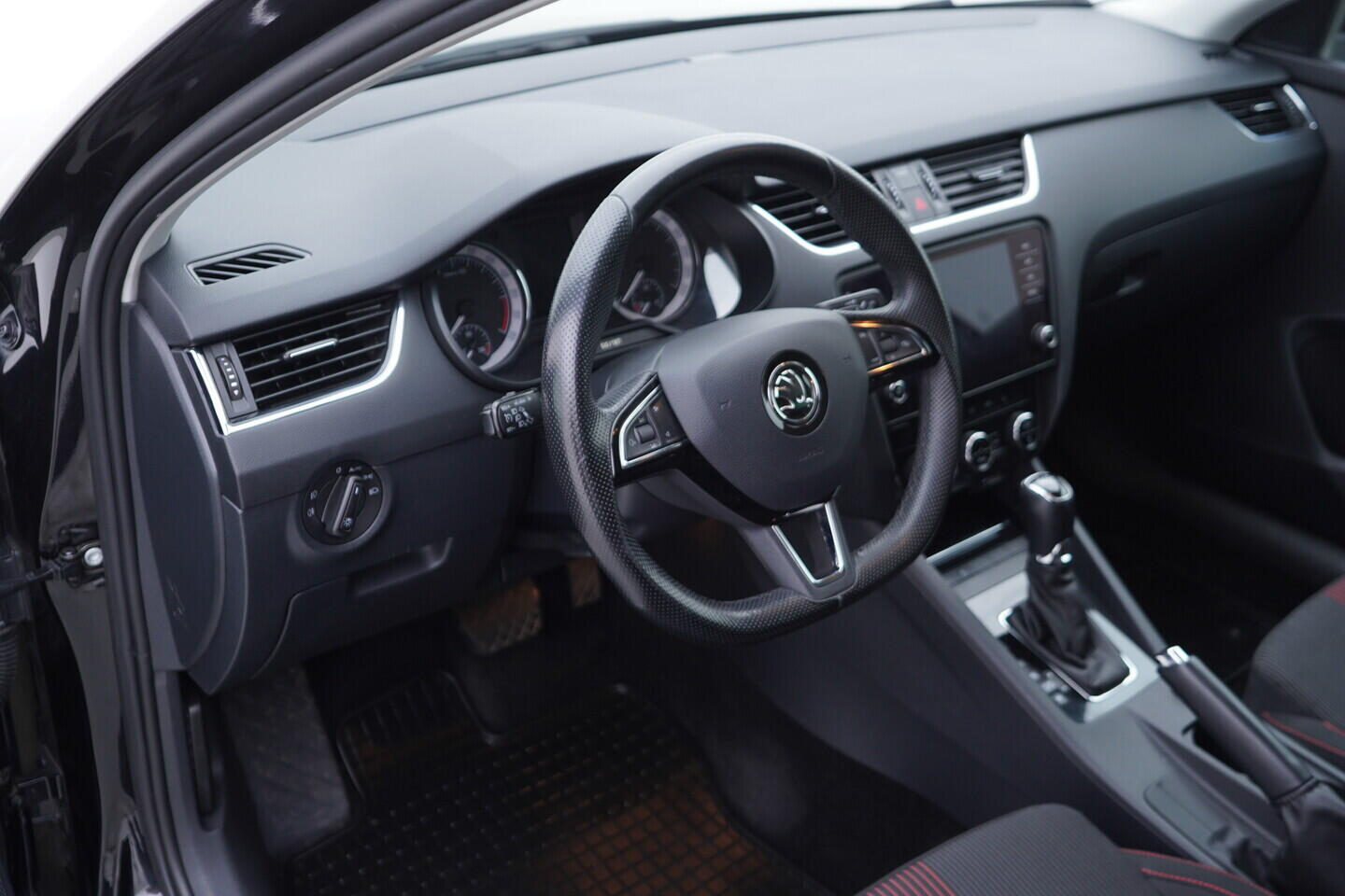 OV190V11004_21.webp_OCTAVIA Style 2.0 TDI 110 kW automat