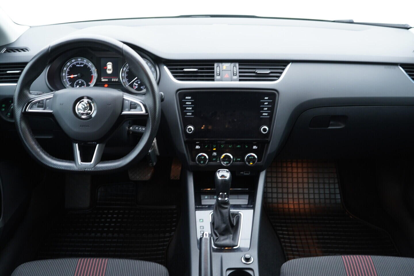 OV190V11004_25.webp_OCTAVIA Style 2.0 TDI 110 kW automat