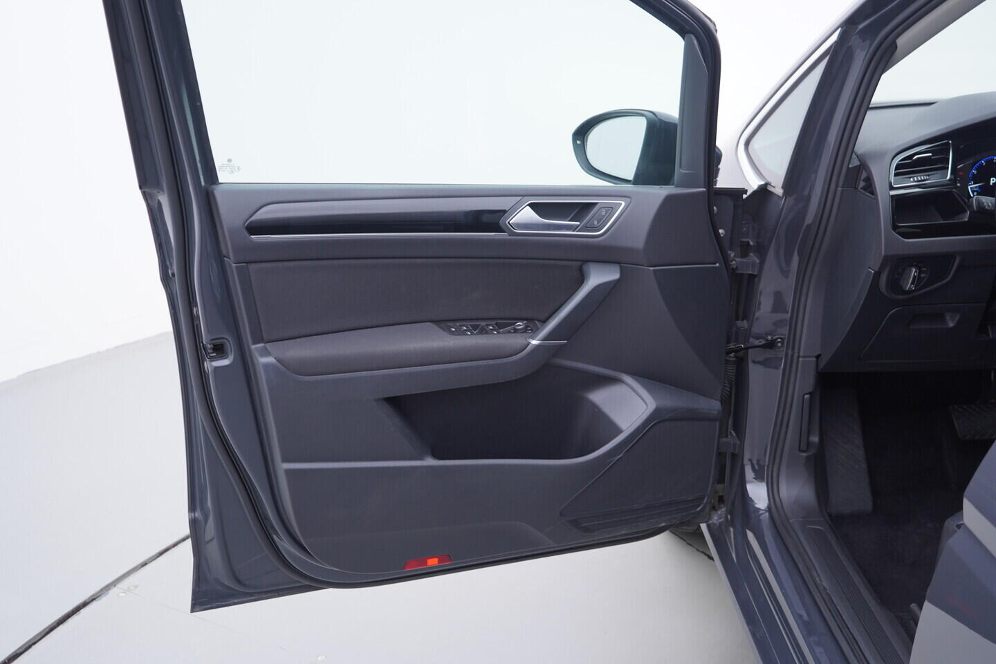 OV190V11006_19.webp_TOURAN Highline  1.5 TSI 110 kW automat, DPH