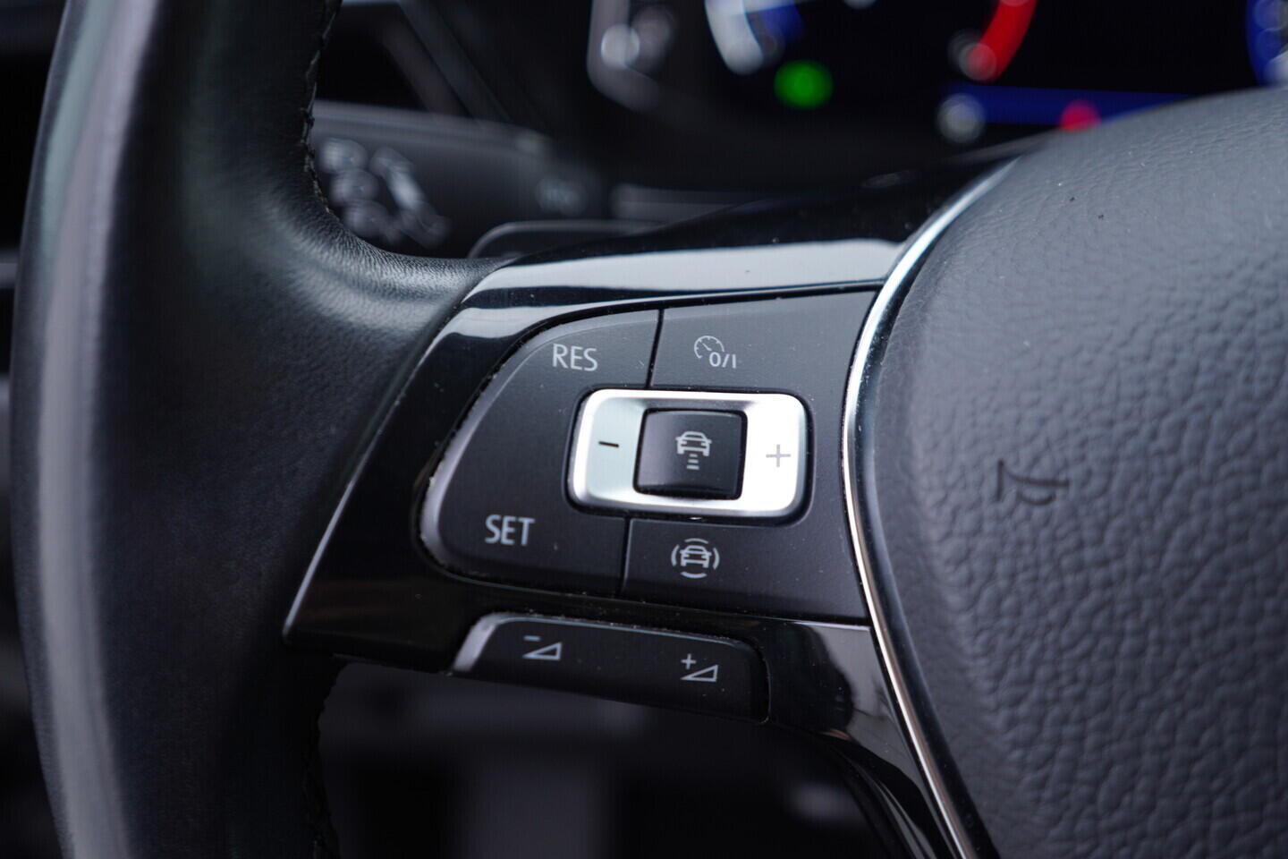 OV190V11006_26.webp_TOURAN Highline  1.5 TSI 110 kW automat, DPH