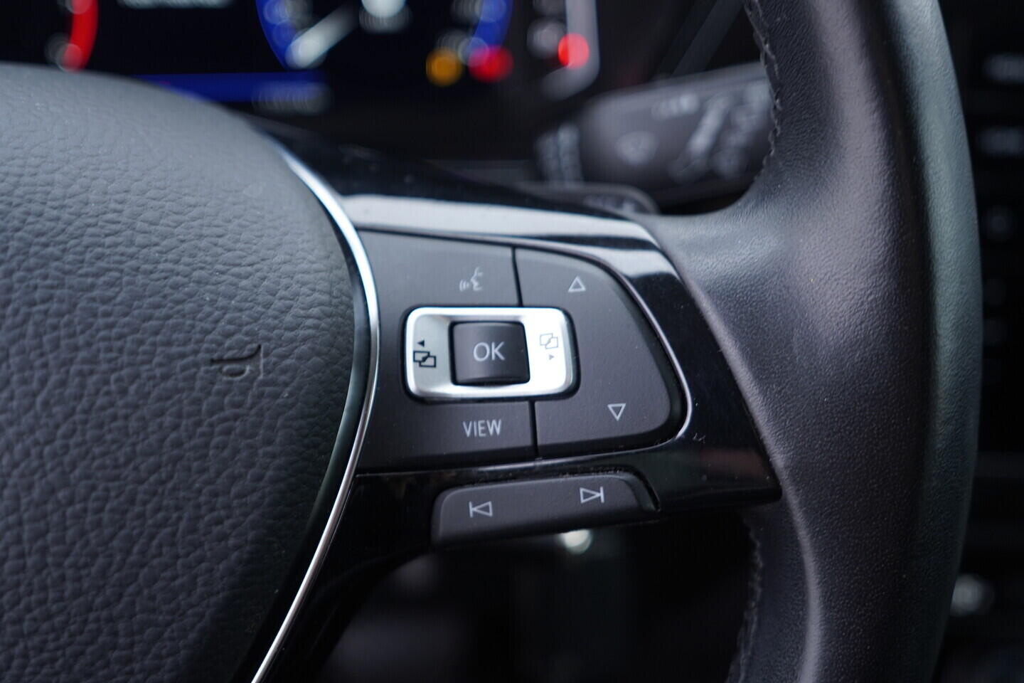 OV190V11006_27.webp_TOURAN Highline  1.5 TSI 110 kW automat, DPH