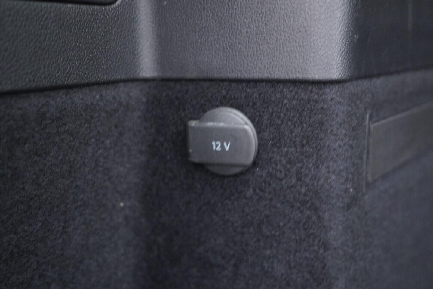 OV190V11006_41.webp_TOURAN Highline  1.5 TSI 110 kW automat, DPH