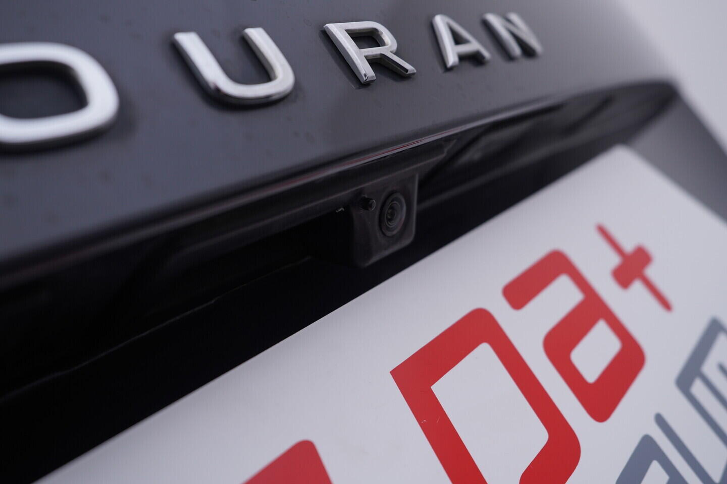 OV190V11006_43.webp_TOURAN Highline  1.5 TSI 110 kW automat, DPH