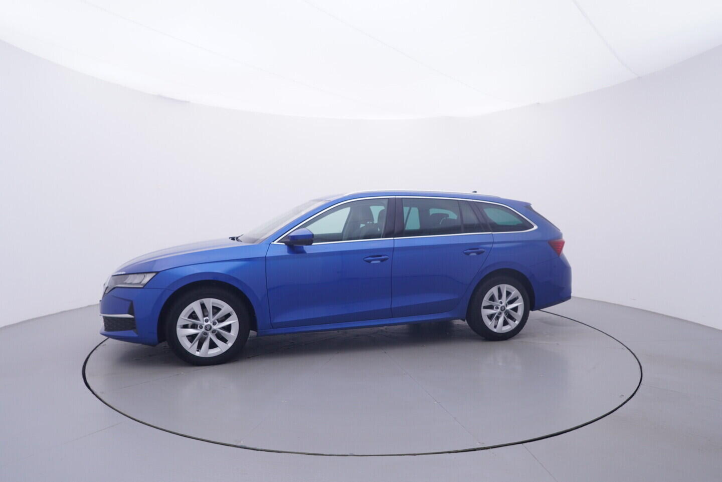OV190V11011_11.webp_OCTAVIA Top Selection 2.0 TDI 110 kW automat, DPH