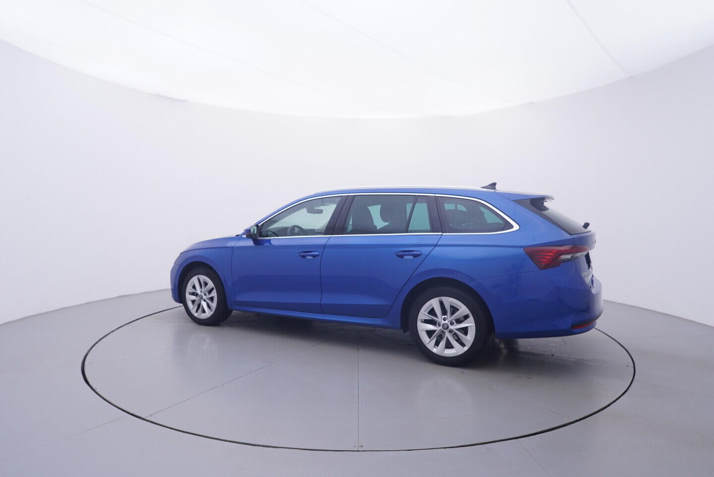 OV190V11011_12.webp_OCTAVIA Top Selection 2.0 TDI 110 kW automat, DPH