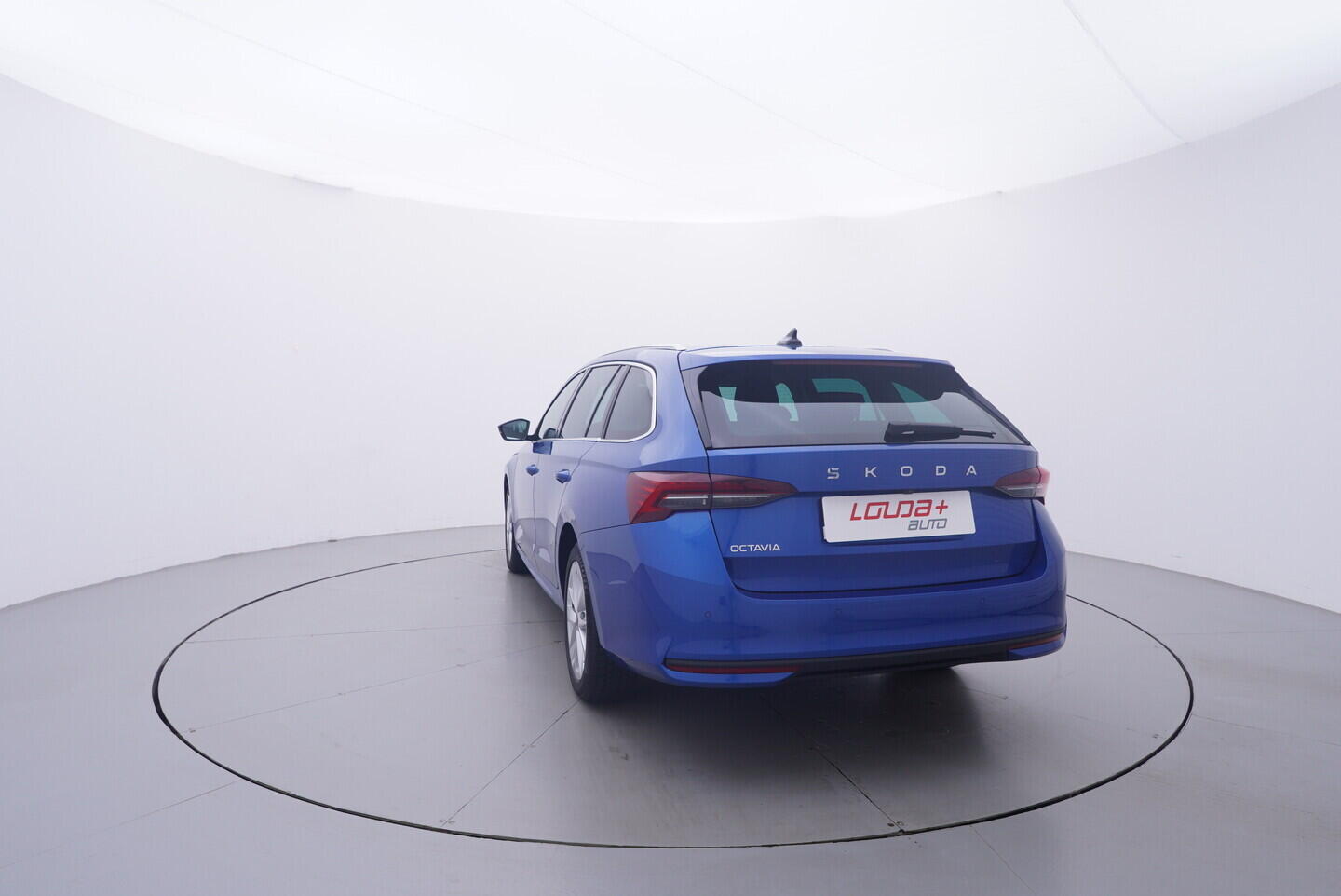 OV190V11011_13.webp_OCTAVIA Top Selection 2.0 TDI 110 kW automat, DPH