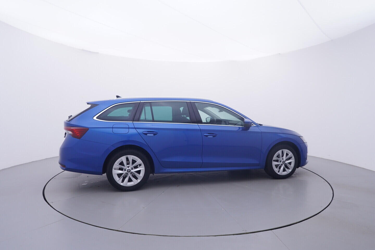 OV190V11011_15.webp_OCTAVIA Top Selection 2.0 TDI 110 kW automat, DPH