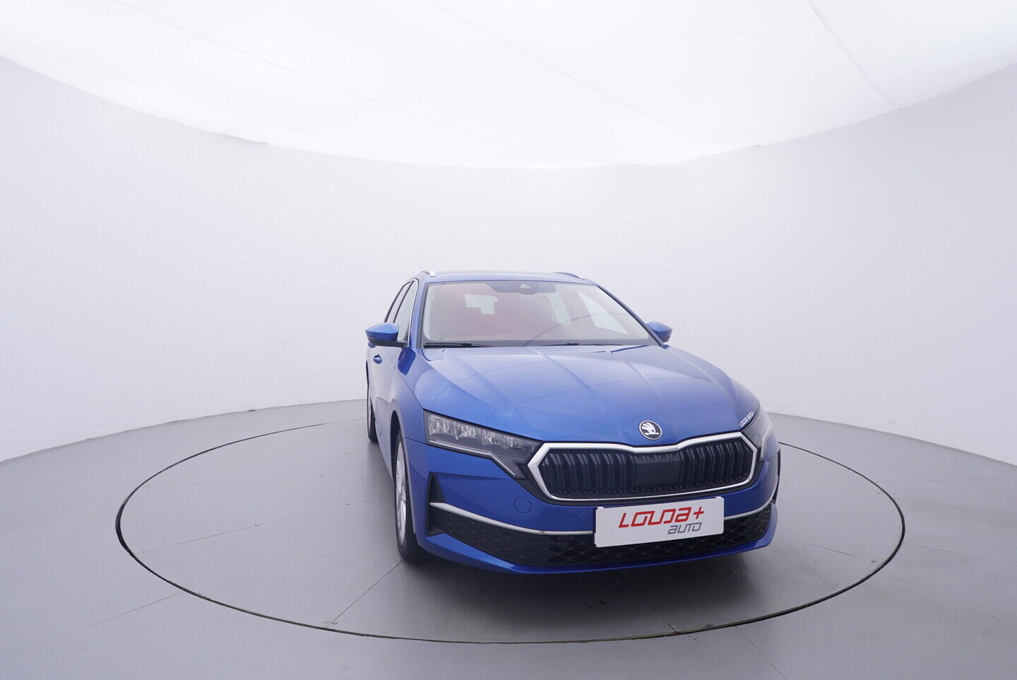 OV190V11011_17.webp_OCTAVIA Top Selection 2.0 TDI 110 kW automat, DPH