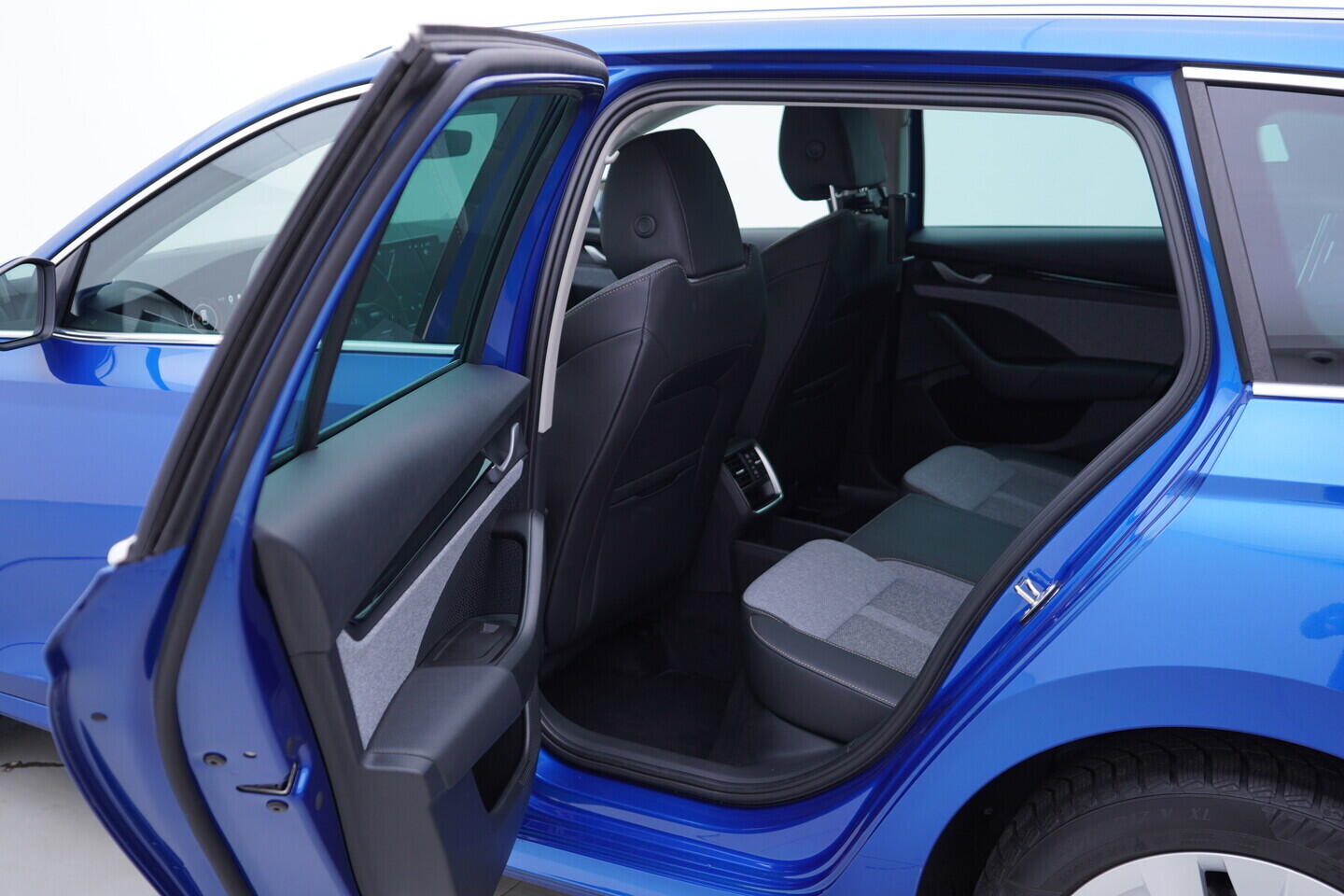 OV190V11011_35.webp_OCTAVIA Top Selection 2.0 TDI 110 kW automat, DPH