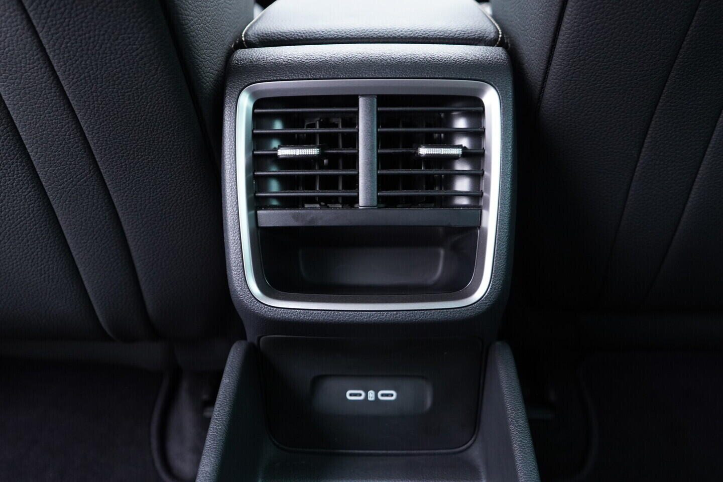 OV190V11011_36.webp_OCTAVIA Top Selection 2.0 TDI 110 kW automat, DPH