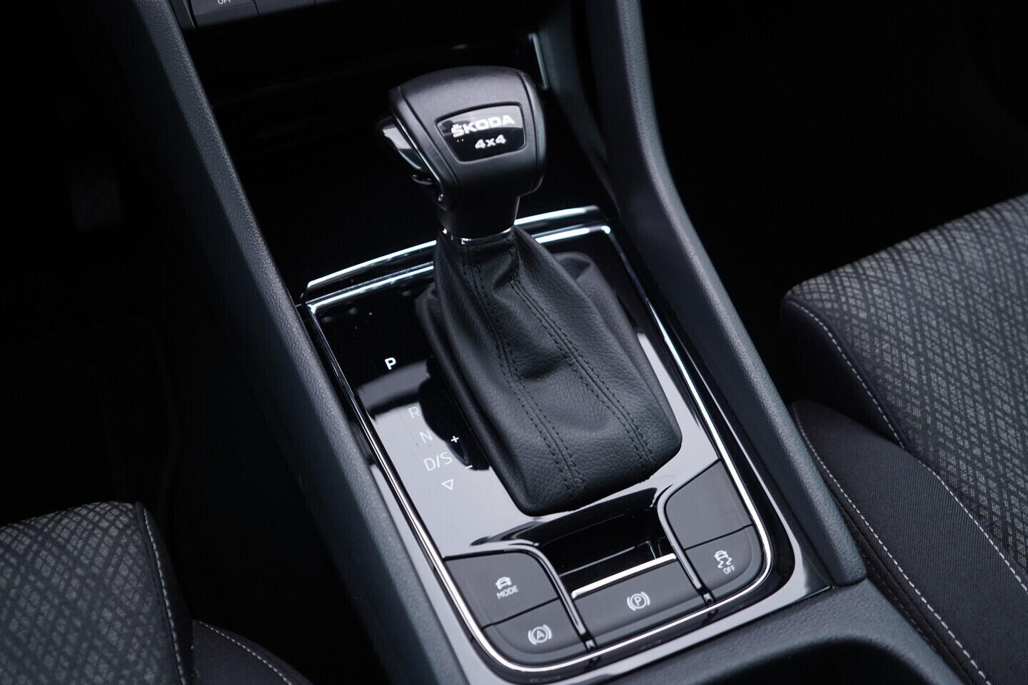 OV190V11012_35.webp_KAROQ Style 2.0 TDI 110 kW automat, DPH