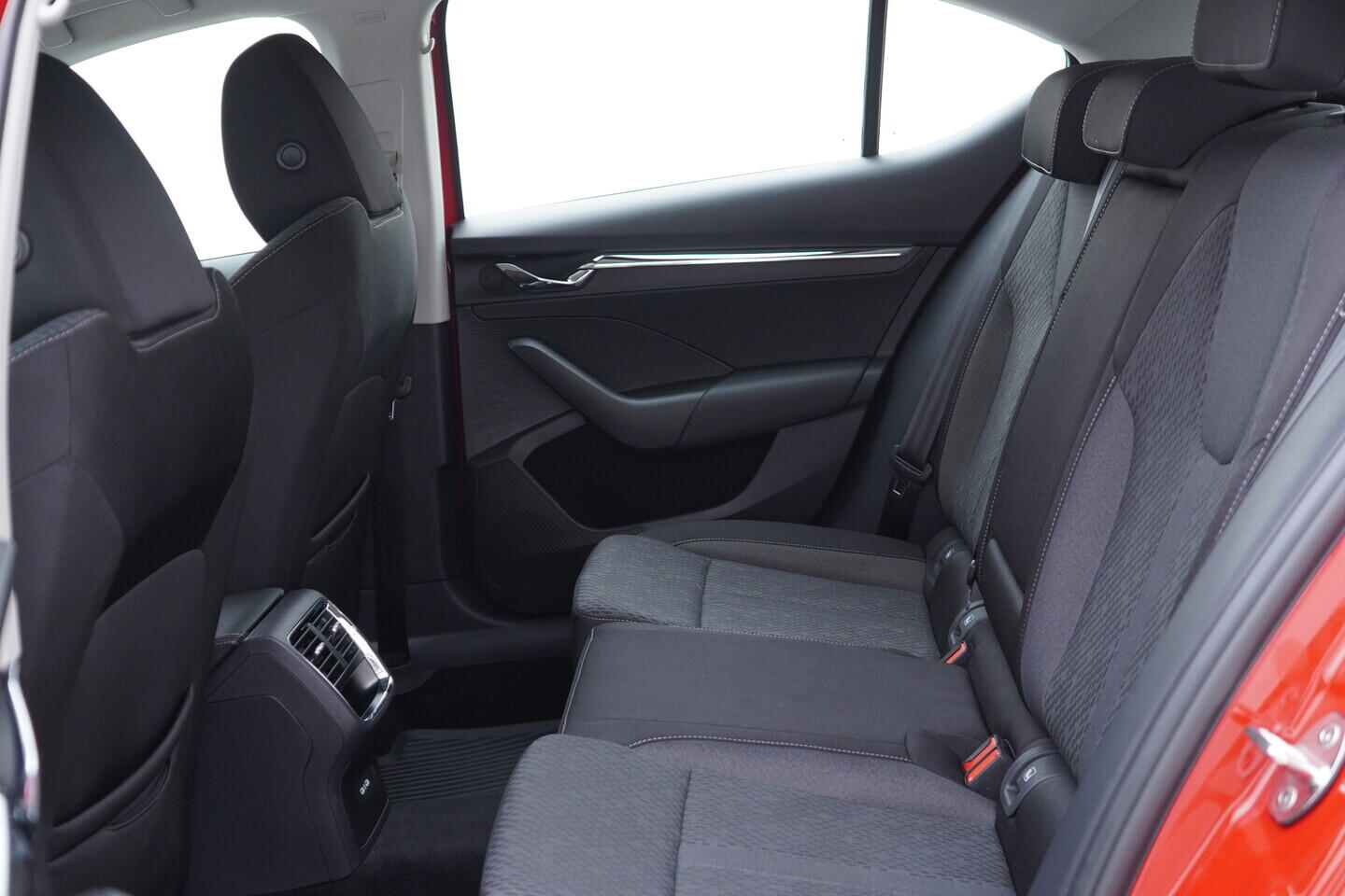 OV190V11013_36.webp_OCTAVIA Style 2.0 TDI 110 kW automat, DPH