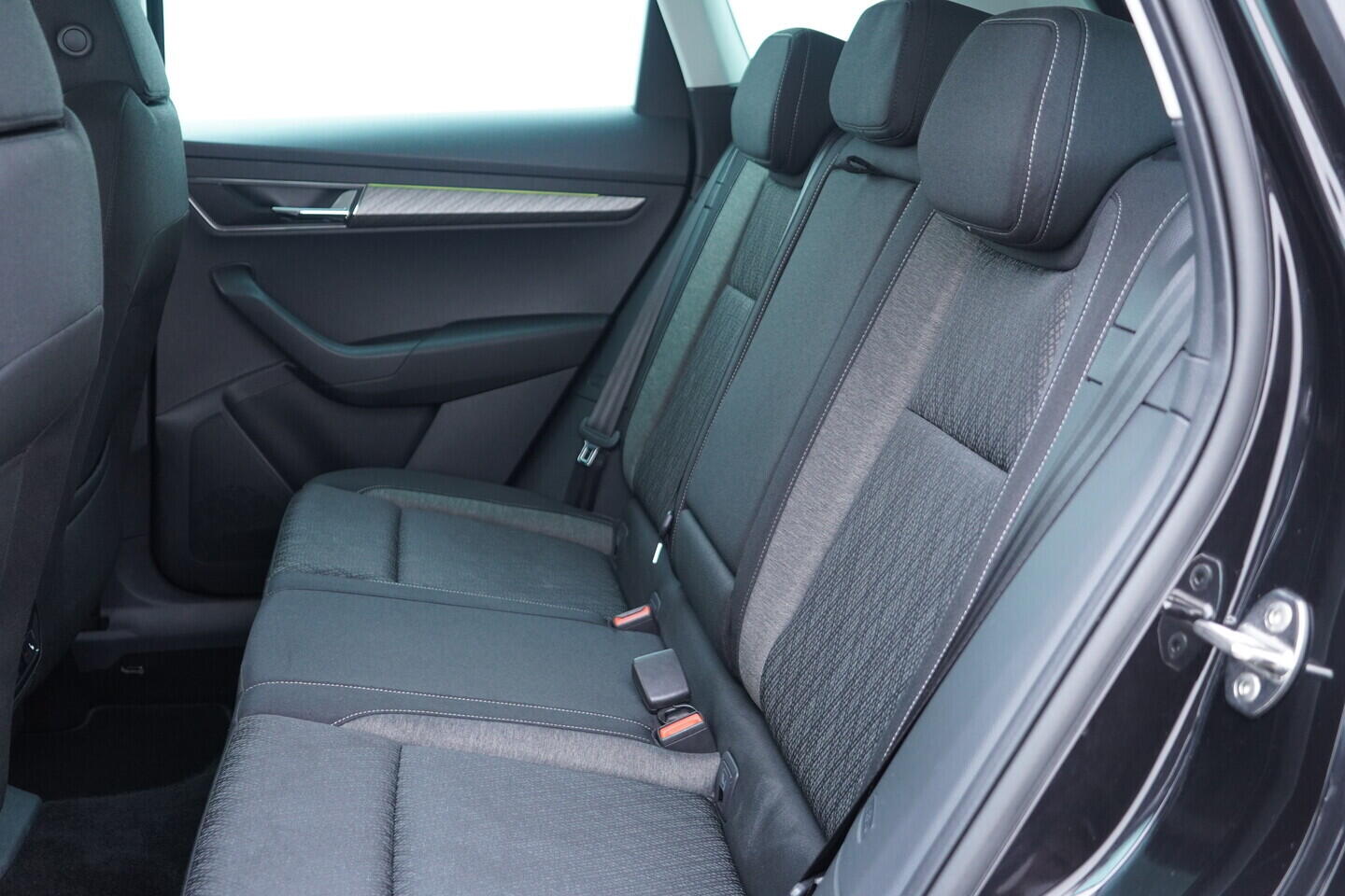 OV190V11014_37.webp_KAROQ Style 2.0 TDI 110 kW automat, DPH