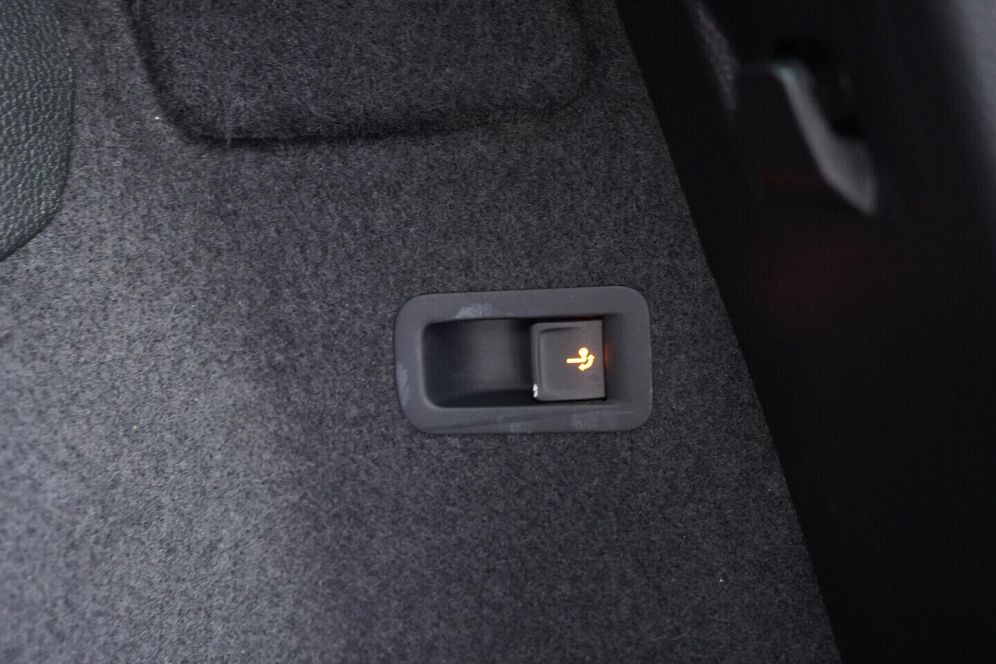 OV190V11014_40.webp_KAROQ Style 2.0 TDI 110 kW automat, DPH