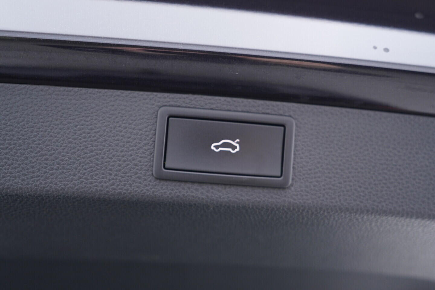 OV190V11014_42.webp_KAROQ Style 2.0 TDI 110 kW automat, DPH