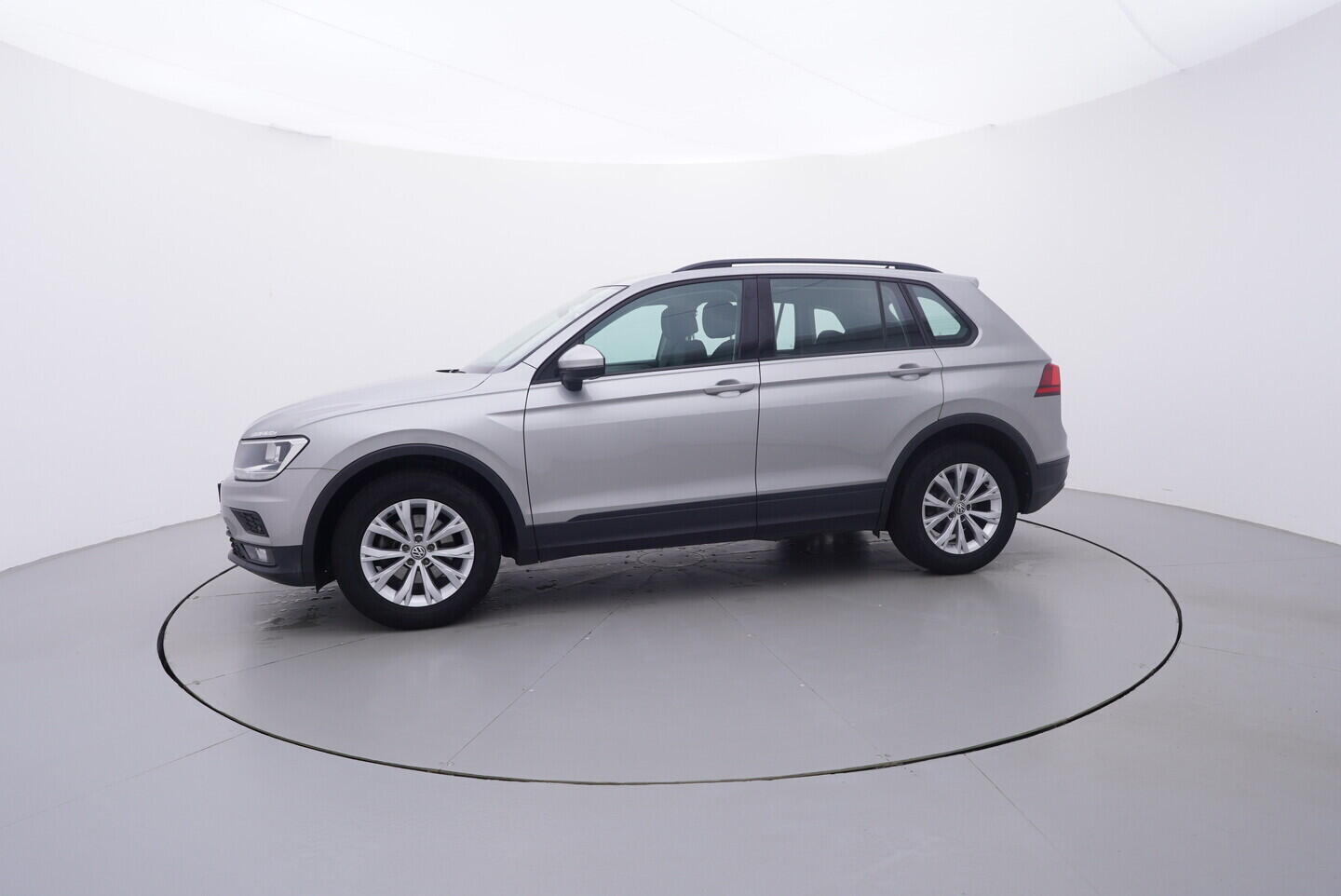 OV190V11016_11.webp_TIGUAN  1.4 TSI 92 kW manuál, DPH