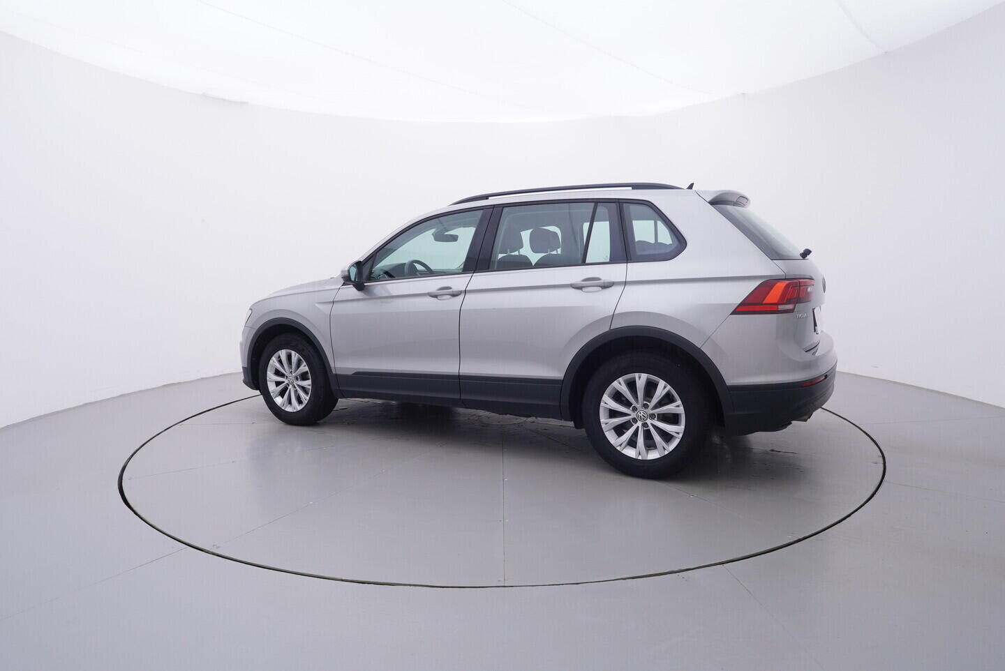 OV190V11016_12.webp_TIGUAN  1.4 TSI 92 kW manuál, DPH