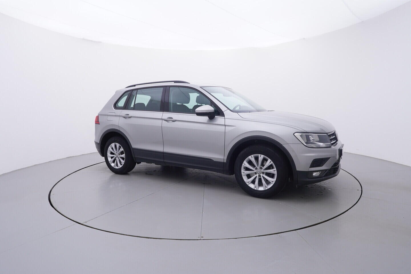 OV190V11016_16.webp_TIGUAN  1.4 TSI 92 kW manuál, DPH