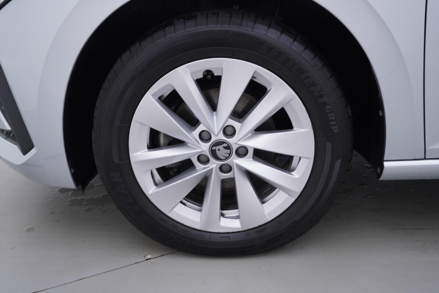 OV190V11018_40.webp_SCALA Selection 1.5 TSI 110 kW manuál, DPH