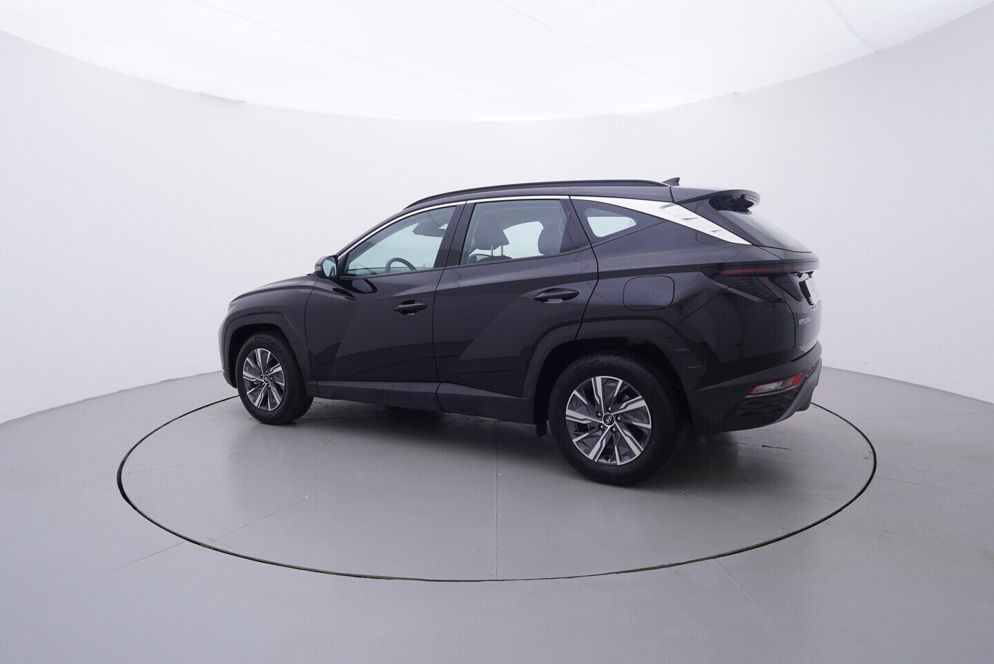 OV190V11019_12.webp_TUCSON  1.6  _ kW manuál, DPH