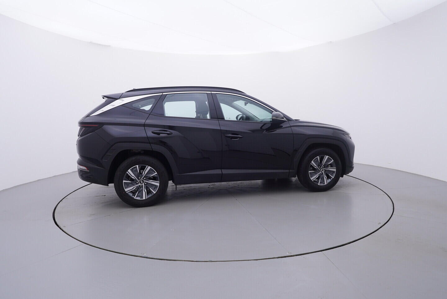 OV190V11019_15.webp_TUCSON  1.6  _ kW manuál, DPH