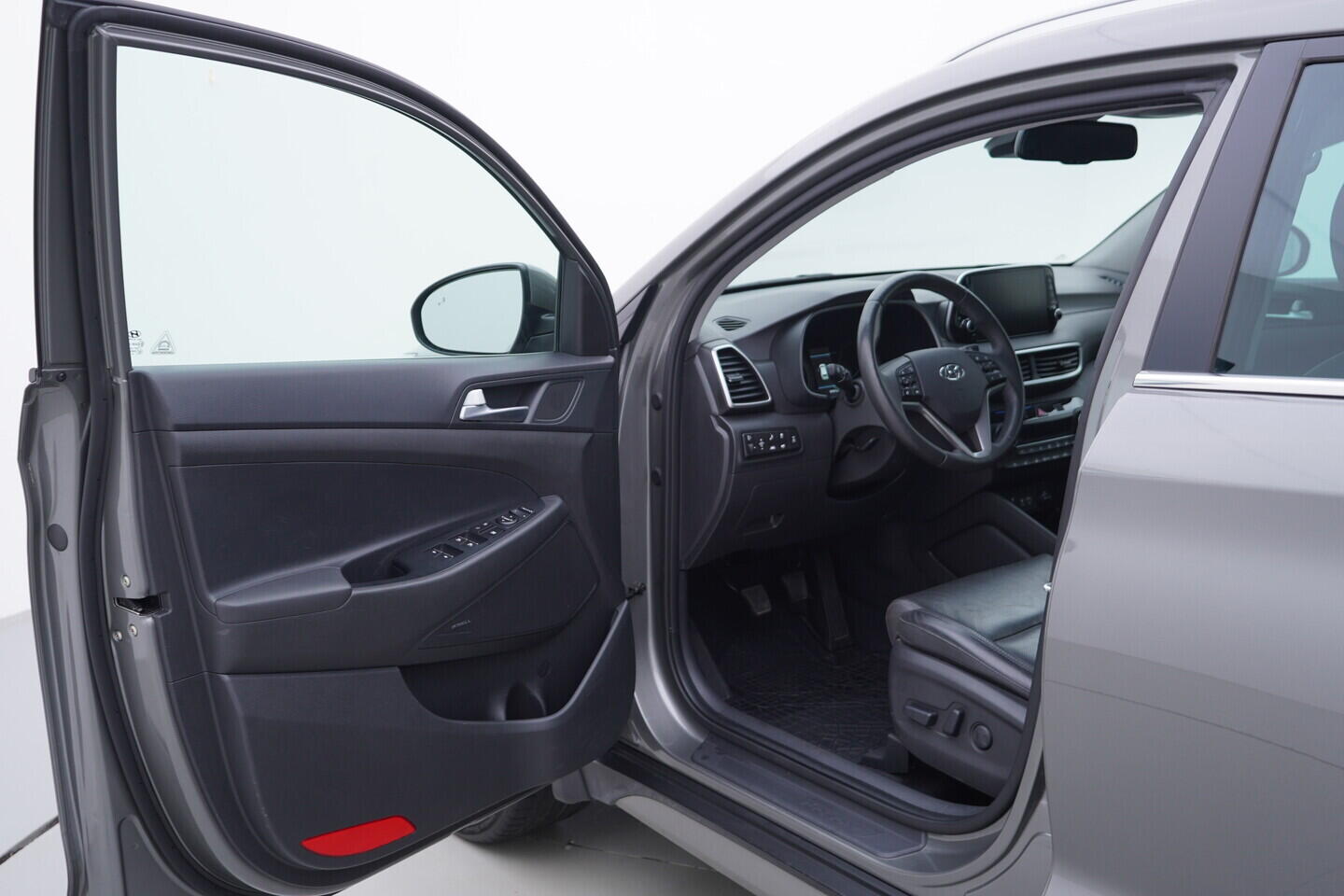 OV190V11021_18.webp_TUCSON Premium 2.0  136 kW manuál