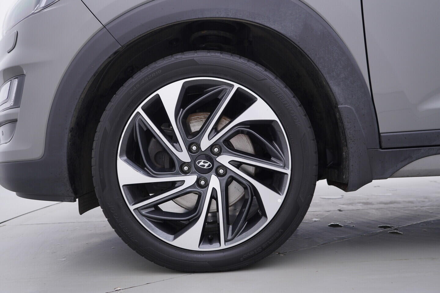 OV190V11021_41.webp_TUCSON Premium 2.0  136 kW manuál