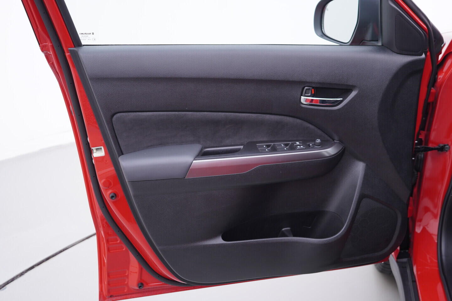 OV190V11024_19.webp_VITARA  1.4 Booster Jet 95 kW manuál