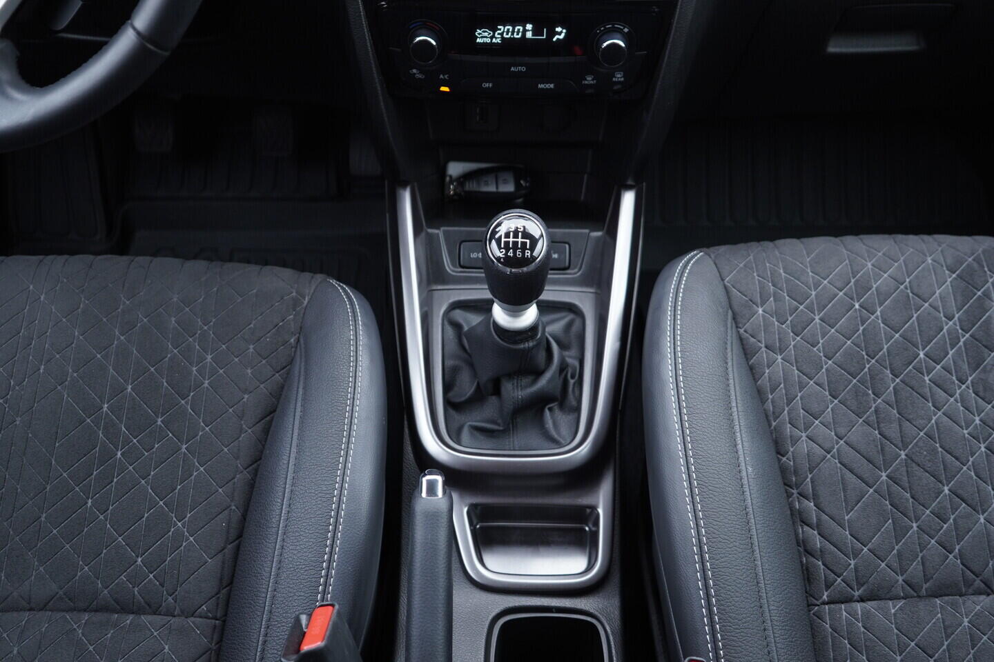 OV190V11024_31.webp_VITARA  1.4 Booster Jet 95 kW manuál