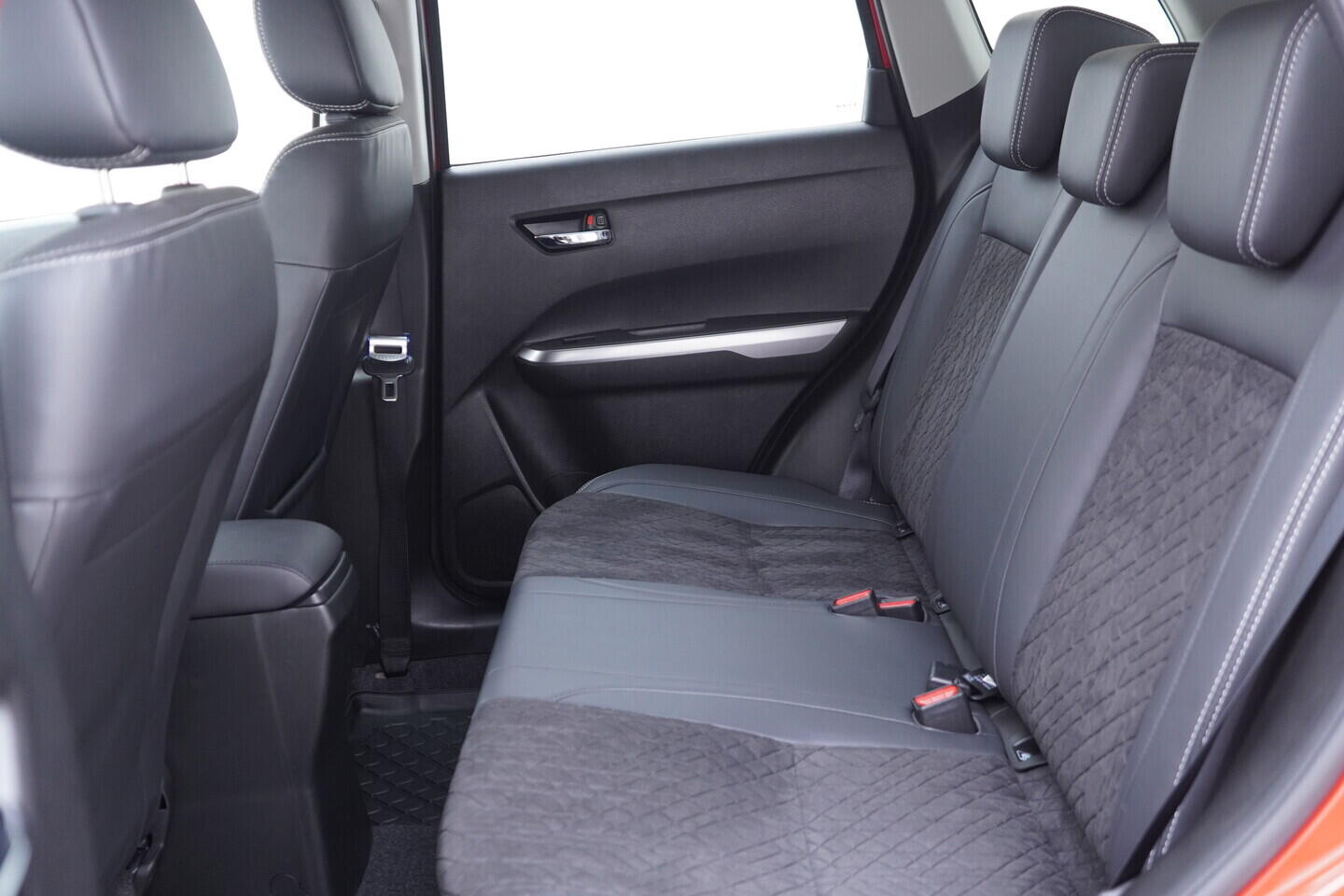 OV190V11024_33.webp_VITARA  1.4 Booster Jet 95 kW manuál