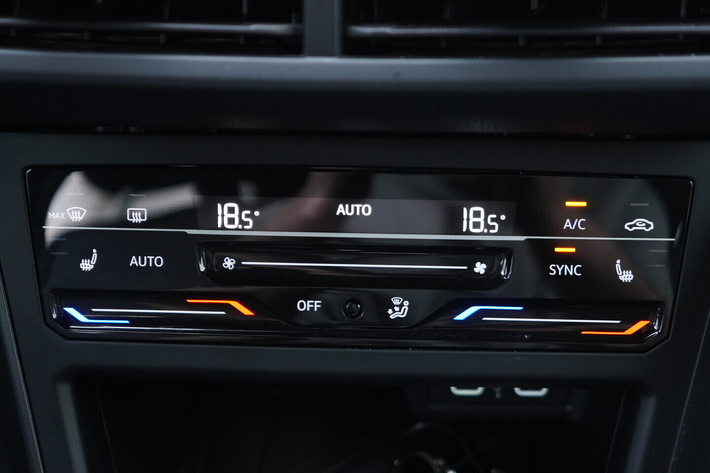 OV190V11025_31.webp_TAIGO R-line 1.5 TSI 110 kW automat, DPH