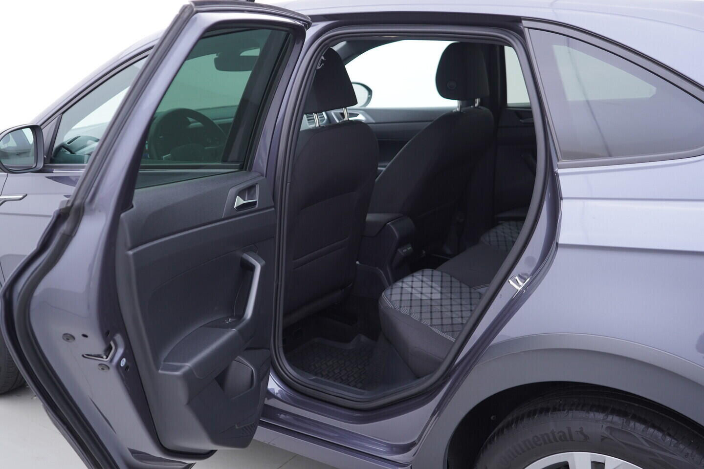 OV190V11025_33.webp_TAIGO R-line 1.5 TSI 110 kW automat, DPH