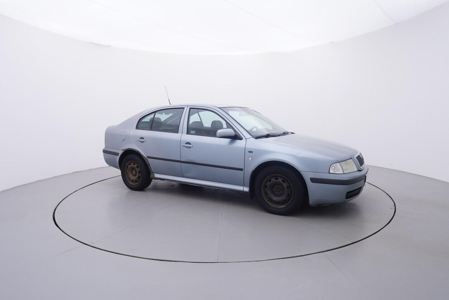 OV190V11026_16.webp_OCTAVIA Elegance 1.9 TDI 81 kW manuál