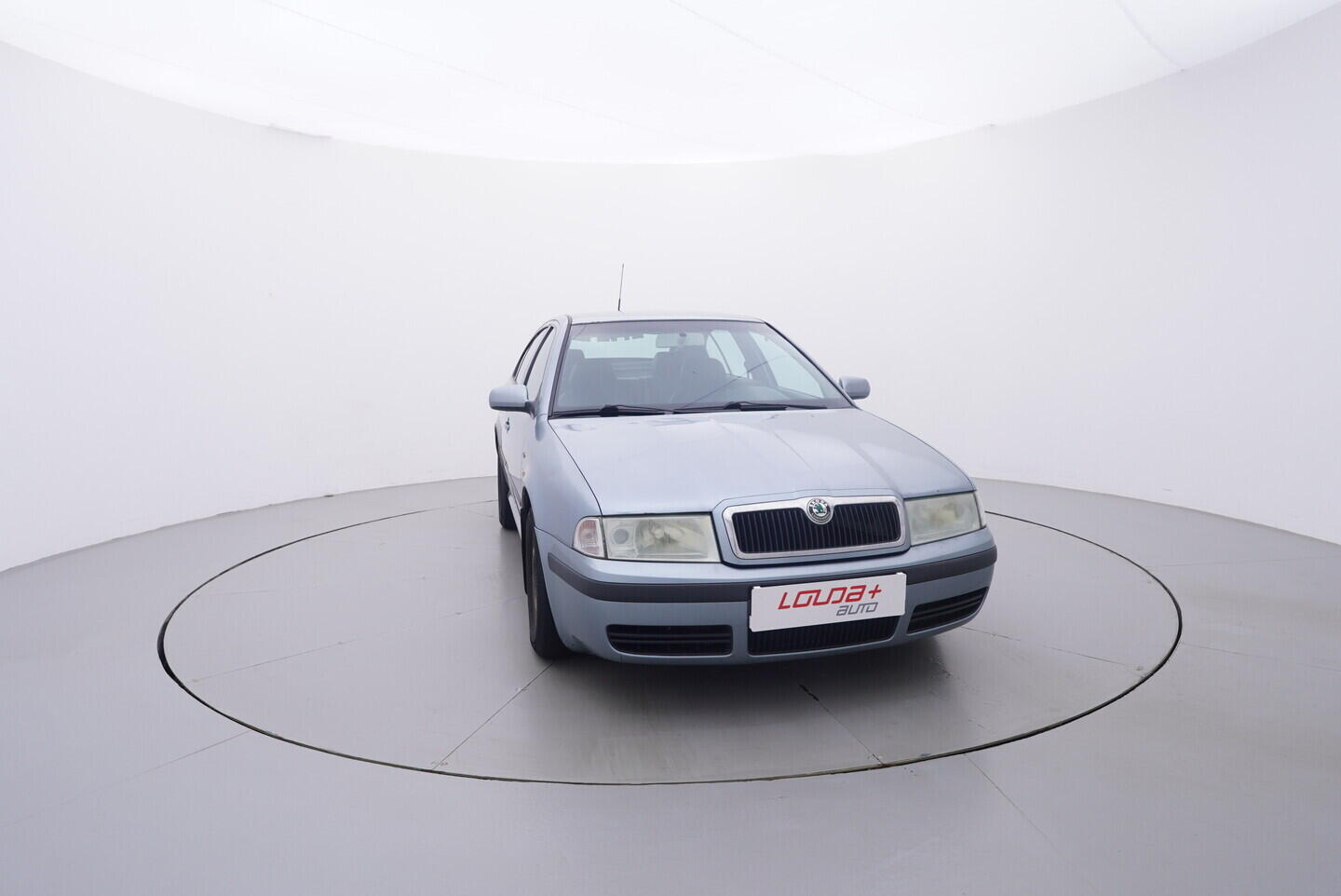 OV190V11026_17.webp_OCTAVIA Elegance 1.9 TDI 81 kW manuál