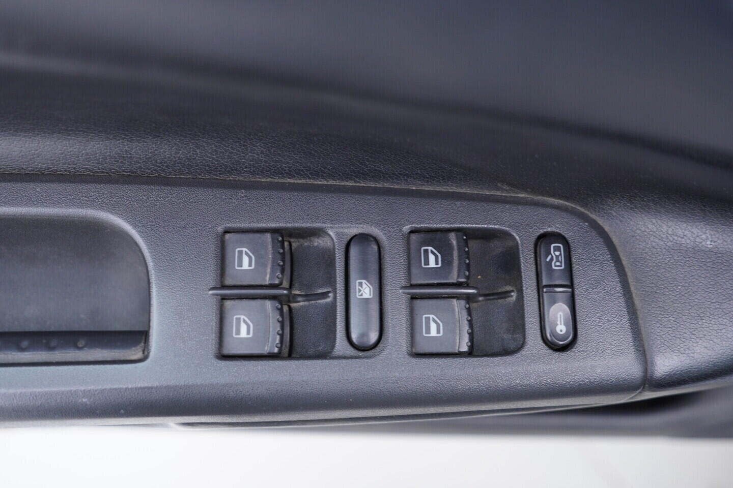 OV190V11026_20.webp_OCTAVIA Elegance 1.9 TDI 81 kW manuál