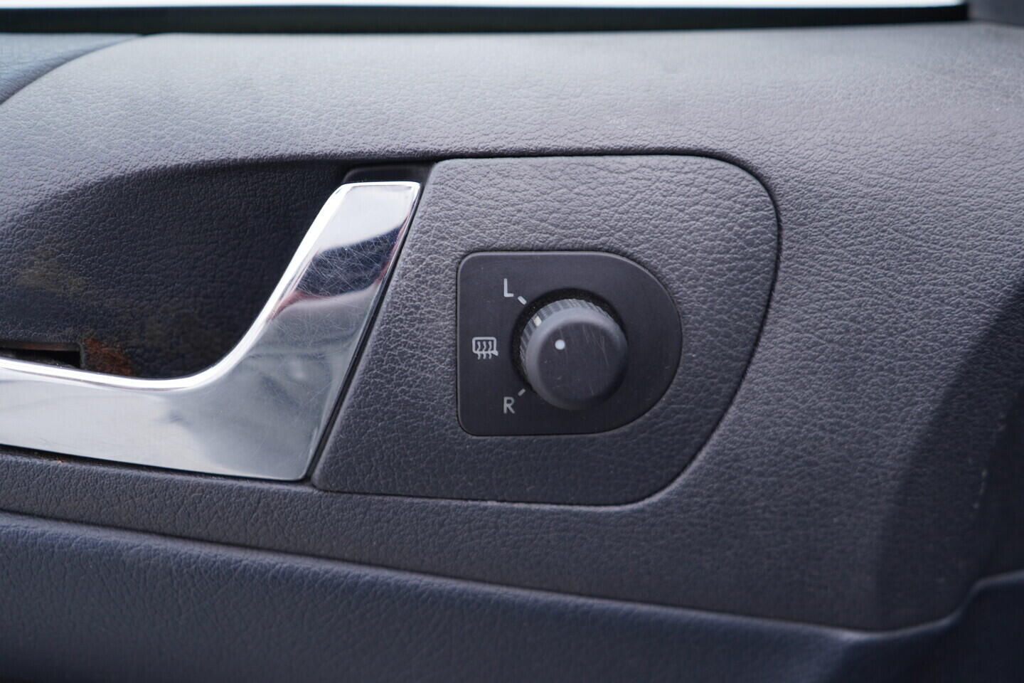 OV190V11026_21.webp_OCTAVIA Elegance 1.9 TDI 81 kW manuál