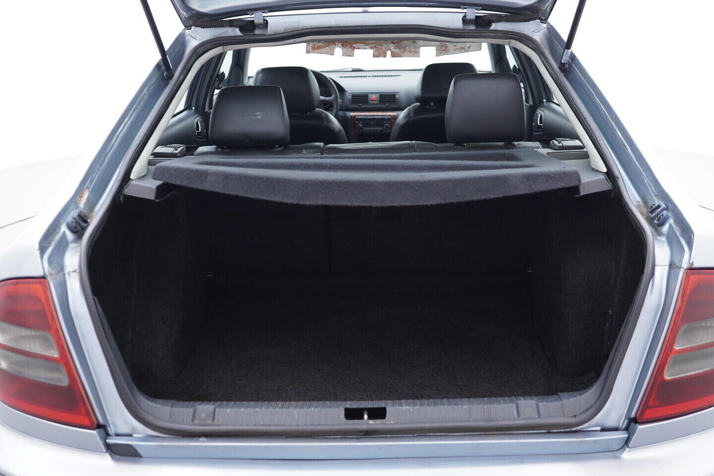 OV190V11026_32.webp_OCTAVIA Elegance 1.9 TDI 81 kW manuál