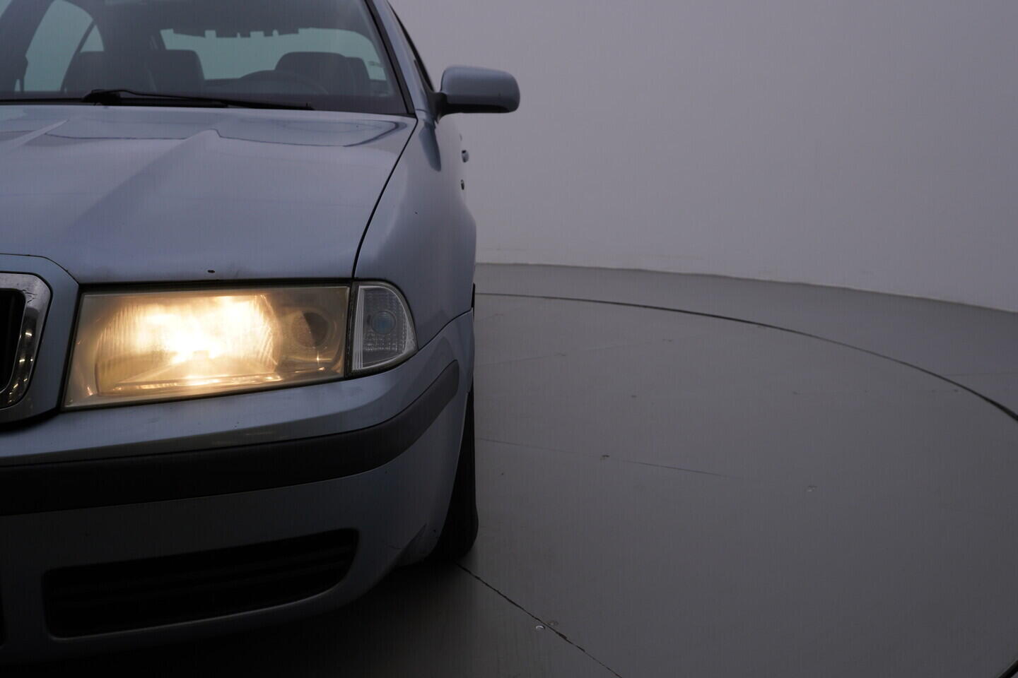 OV190V11026_36.webp_OCTAVIA Elegance 1.9 TDI 81 kW manuál