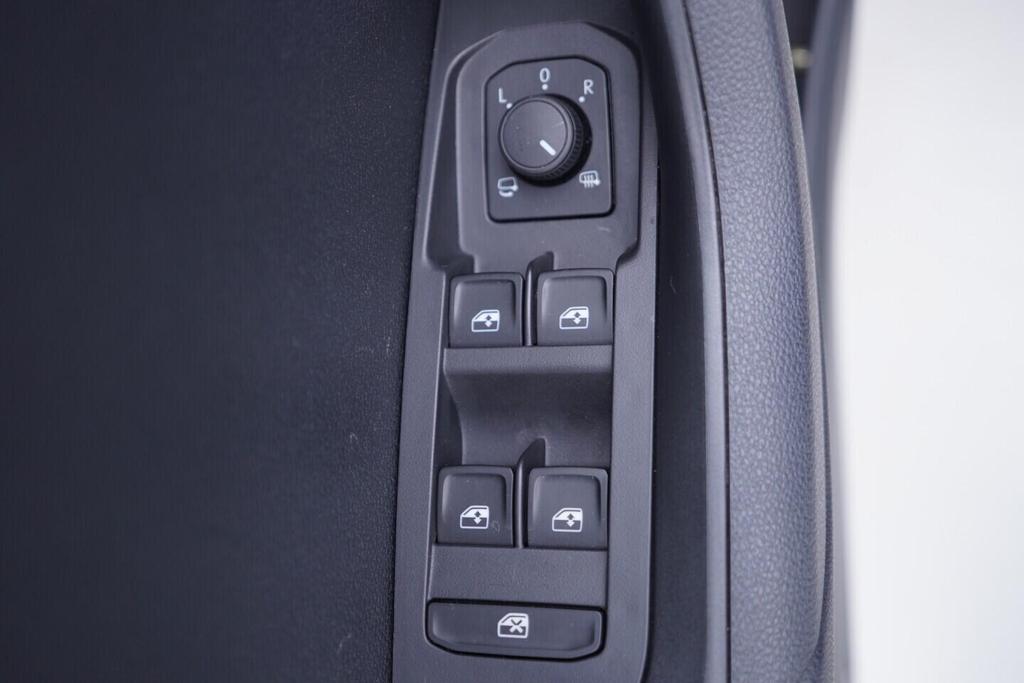 OV190V11027_20.webp_KAROQ Selection 1.5 TSI 110 kW automat, DPH