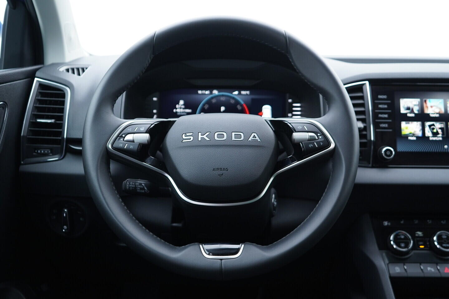 OV190V11027_28.webp_KAROQ Selection 1.5 TSI 110 kW automat, DPH