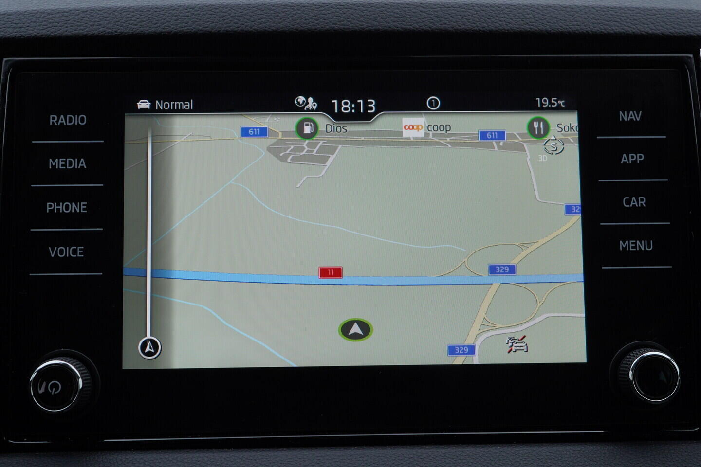 OV190V11027_33.webp_KAROQ Selection 1.5 TSI 110 kW automat, DPH