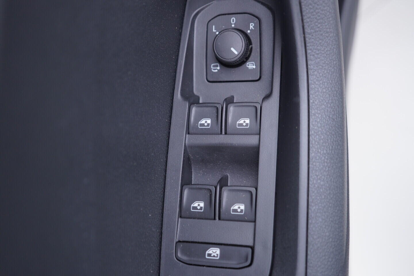 OV190V11033_20.webp_KAROQ Selection 1.5 TSI 110 kW automat, DPH