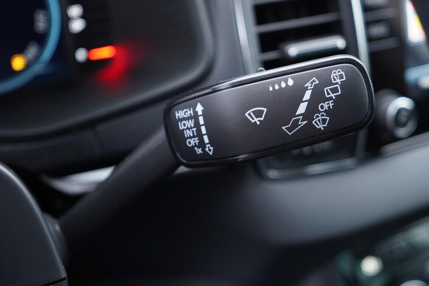 OV190V11033_26.webp_KAROQ Selection 1.5 TSI 110 kW automat, DPH