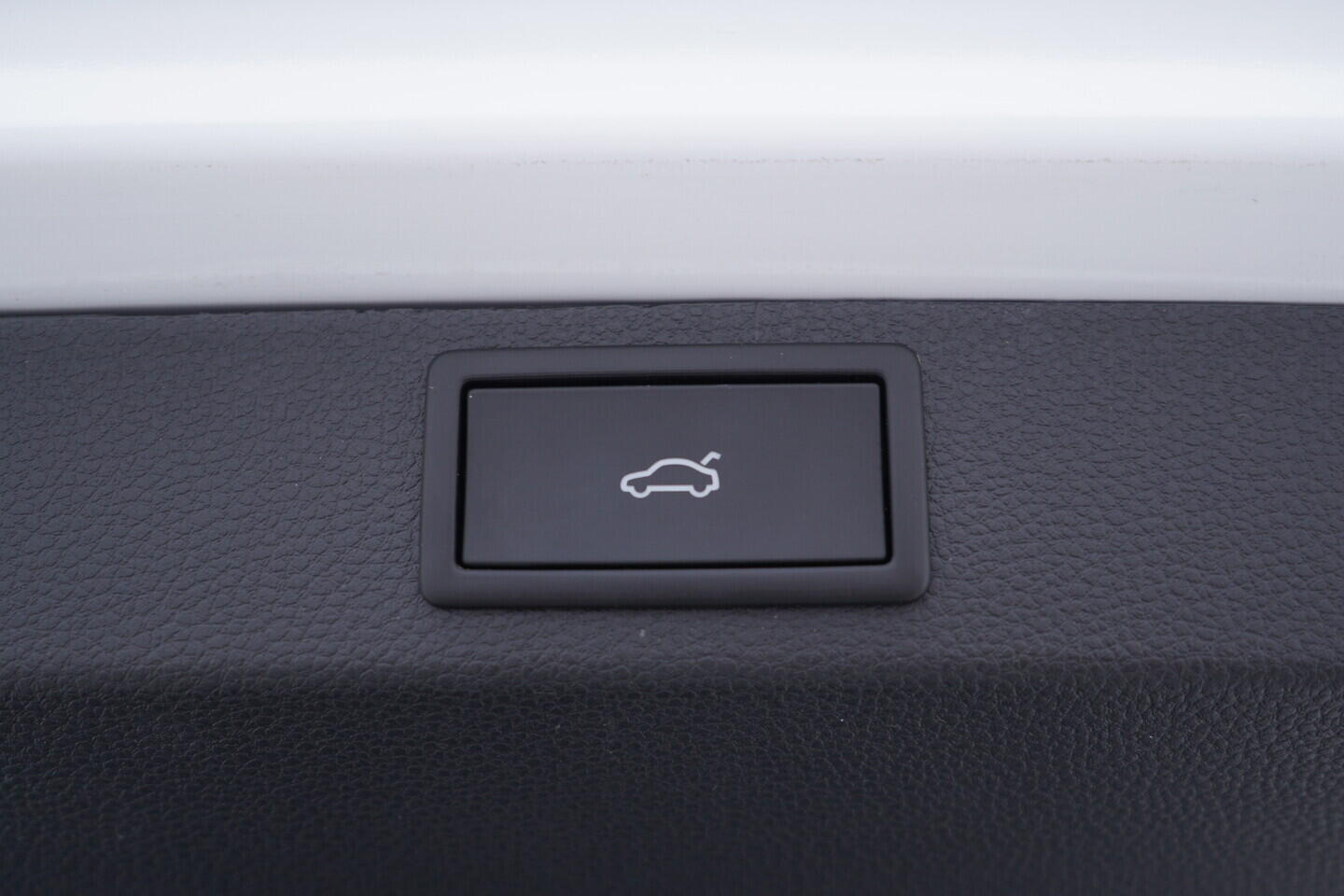 OV190V11033_39.webp_KAROQ Selection 1.5 TSI 110 kW automat, DPH