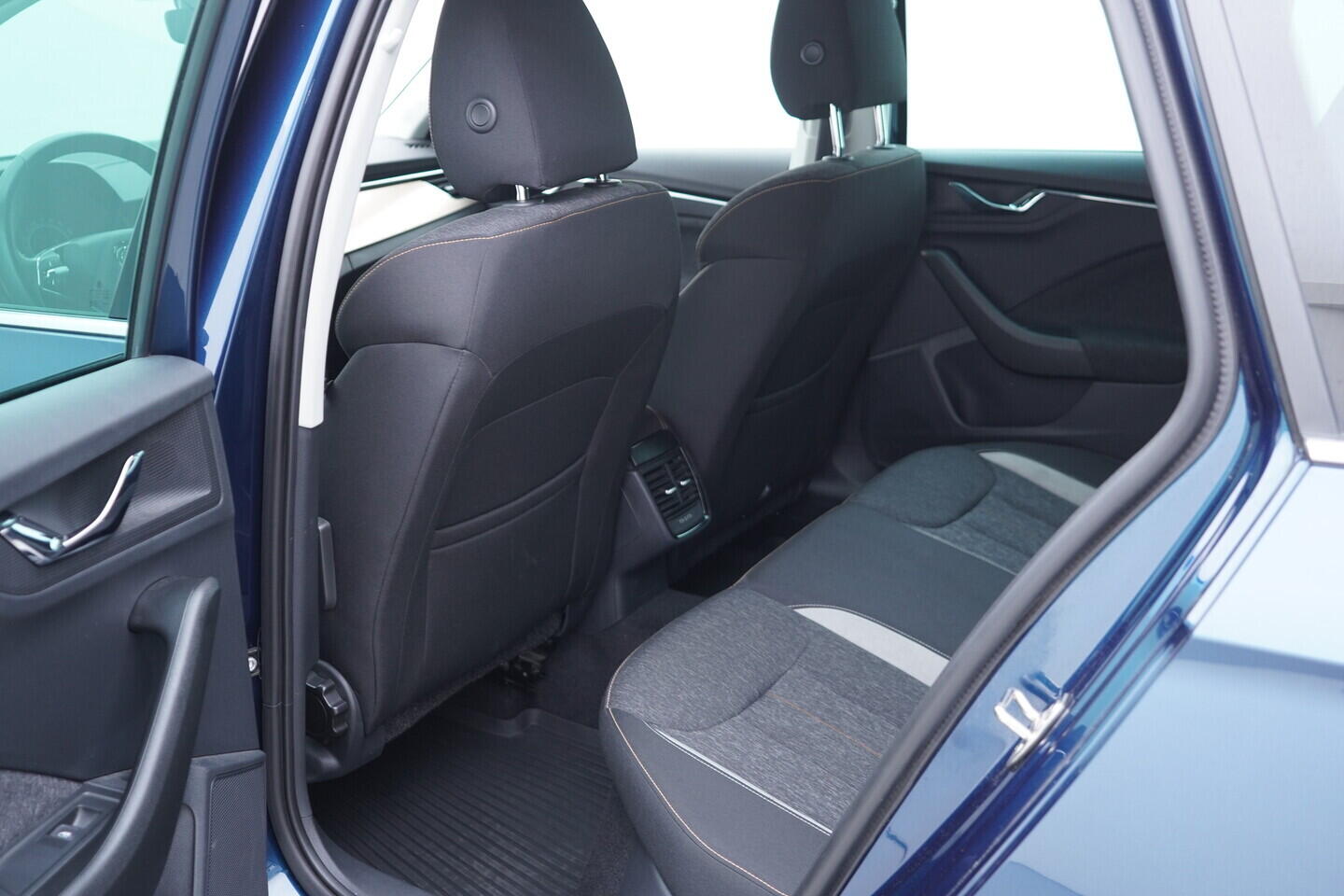 OV190V11035_35.webp_KAMIQ Style 1.5 TSI 110 kW automat