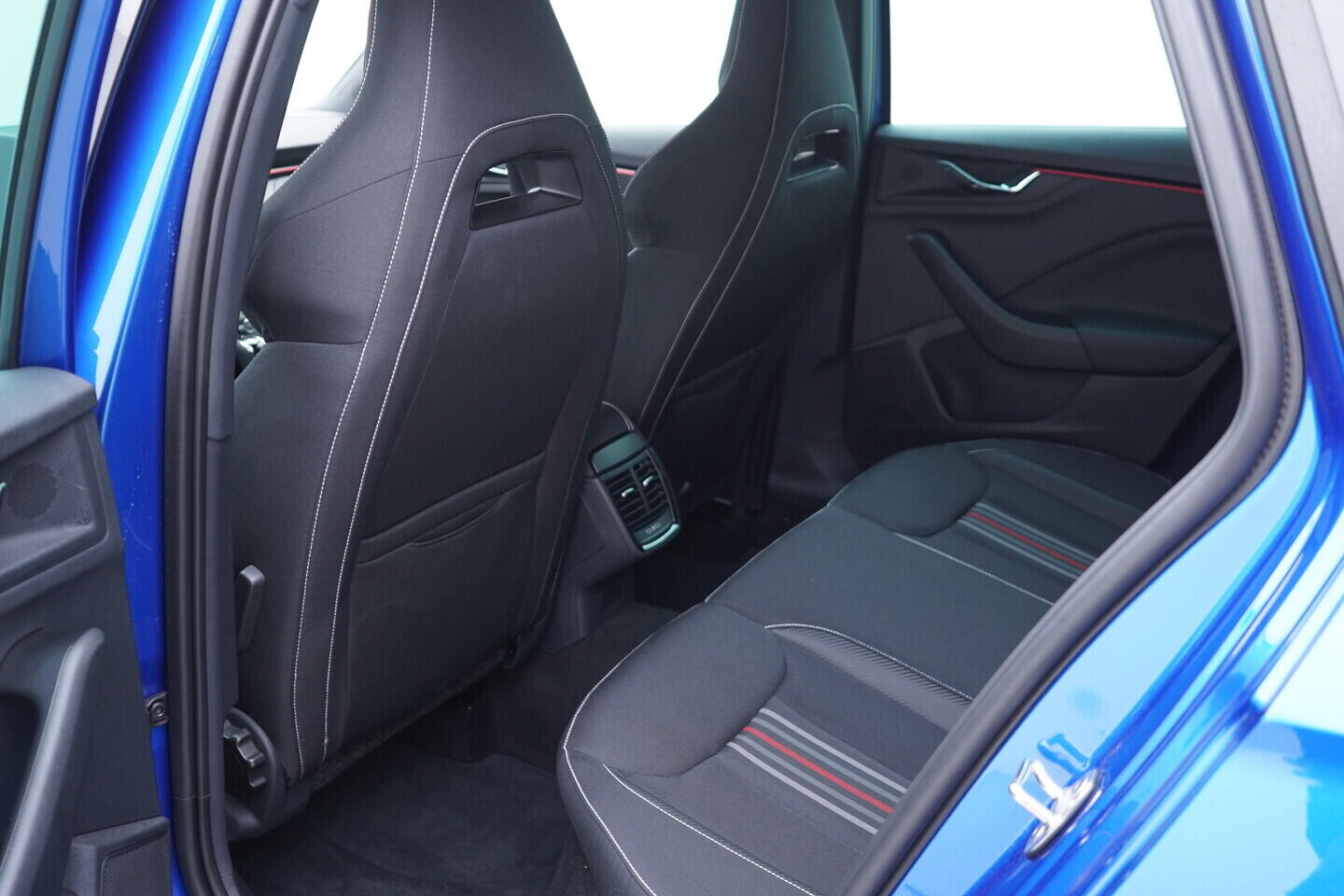 OV190V11036_35.webp_KAMIQ  1.0 TSI 85 kW automat, DPH