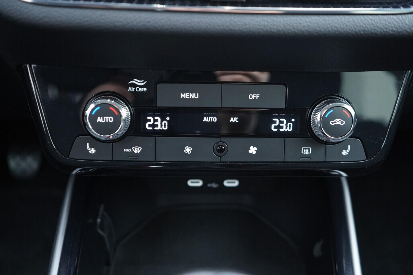 OV190V11037_32.webp_FABIA Top Selection 1.0 TSI 85 kW manuál, DPH