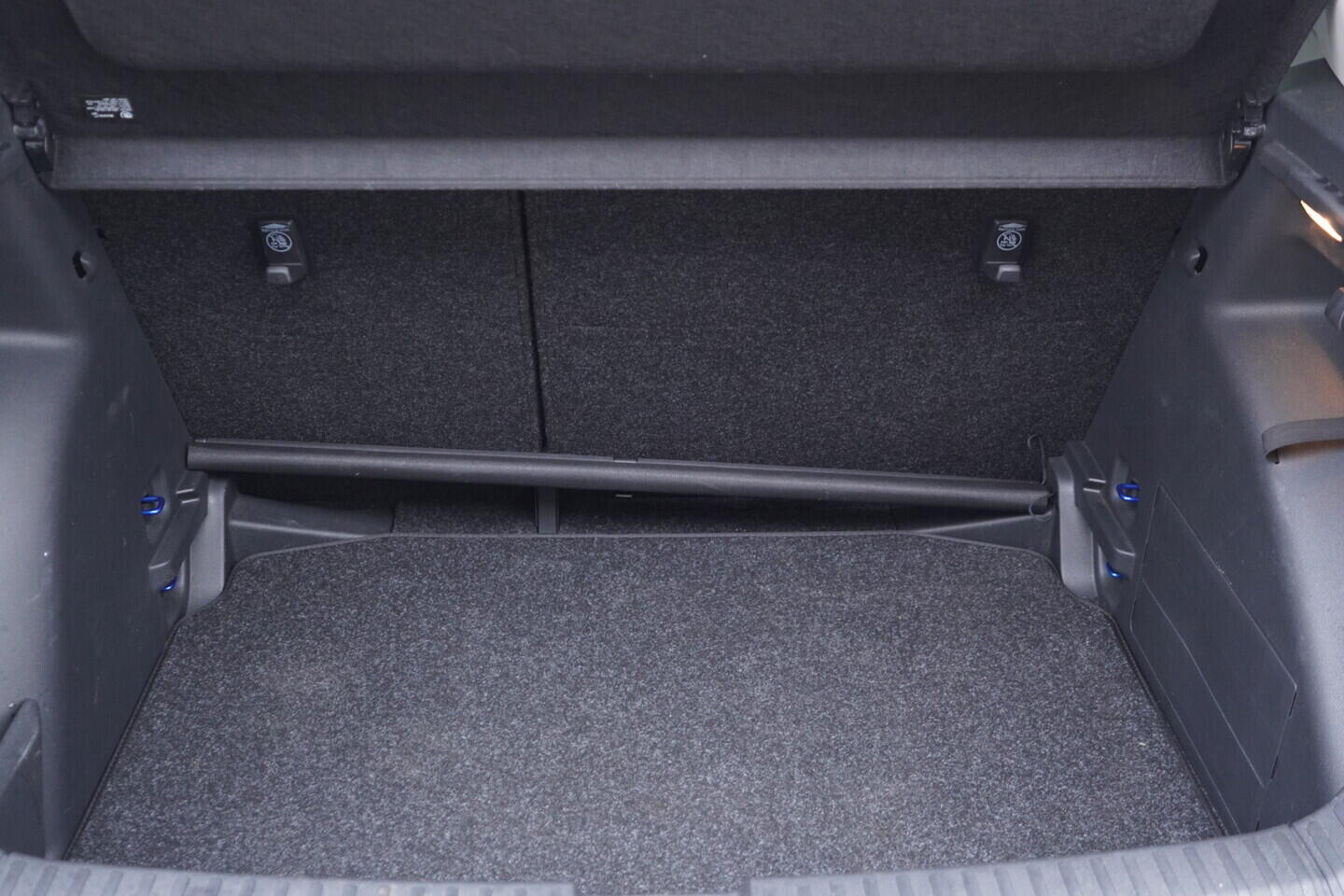 OV190V11037_38.webp_FABIA Top Selection 1.0 TSI 85 kW manuál, DPH